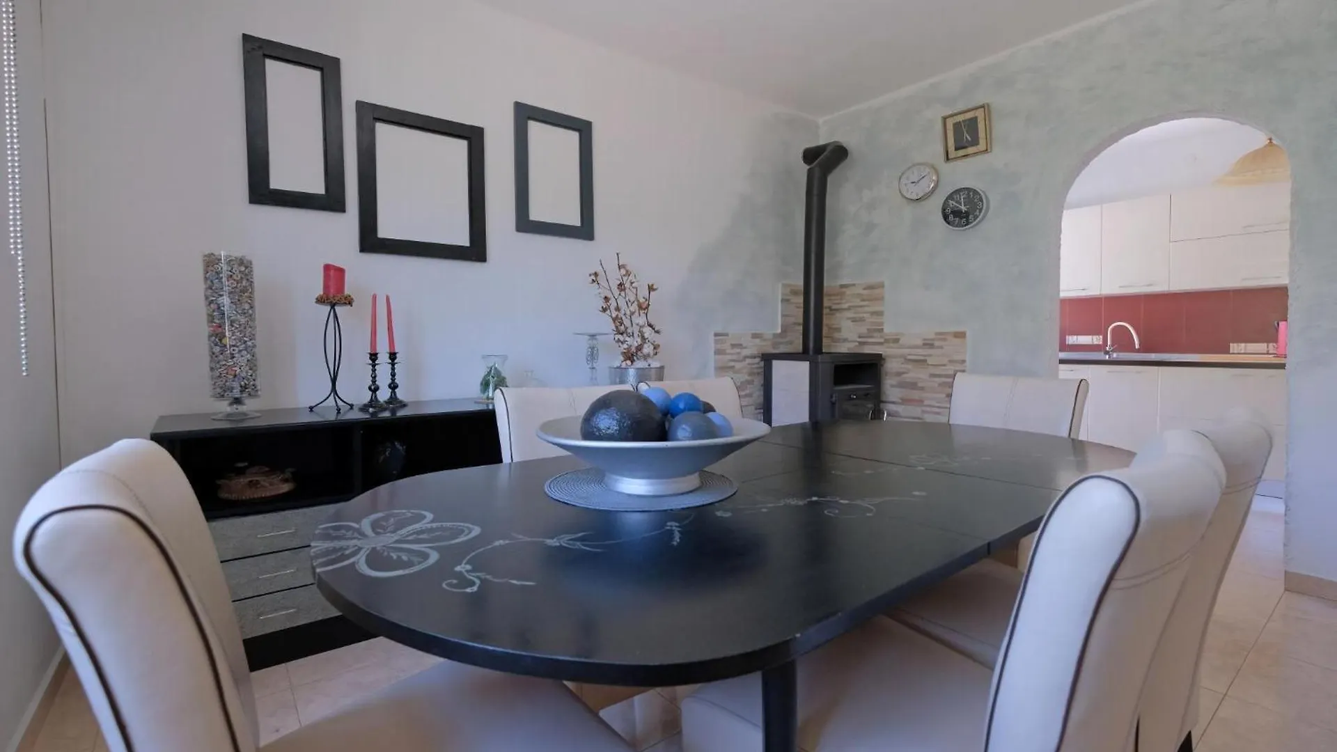Renoviertes Ferienhaus In Pula Mit Privatem Pool