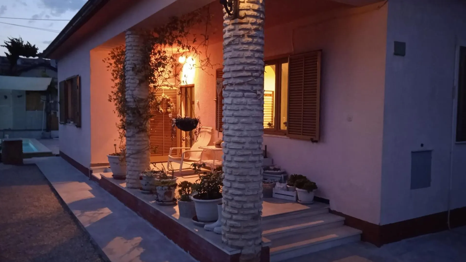Renoviertes Ferienhaus In Pula Mit Privatem Pool